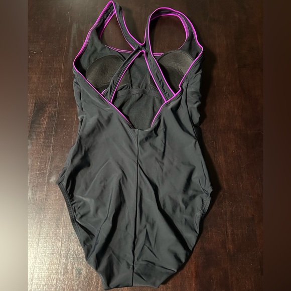 Speedo swimsuit black fushia stripe - Picture 2 of 4